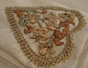 travaux d'éleve broderie traditionnelle d'or